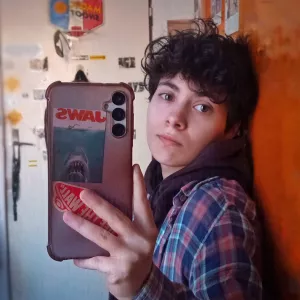 Girlwithcurlyhair Profile Picture