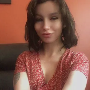 Pixie Green Profile Picture