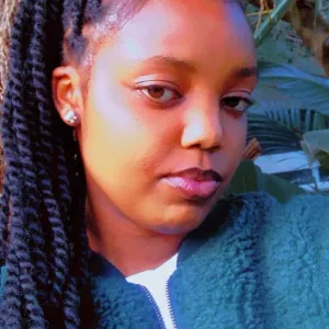 Phoebe885 Profile Picture