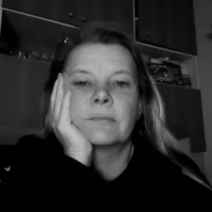 Yvona Profile Picture