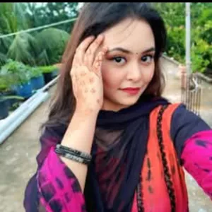 Hinaaa Khan